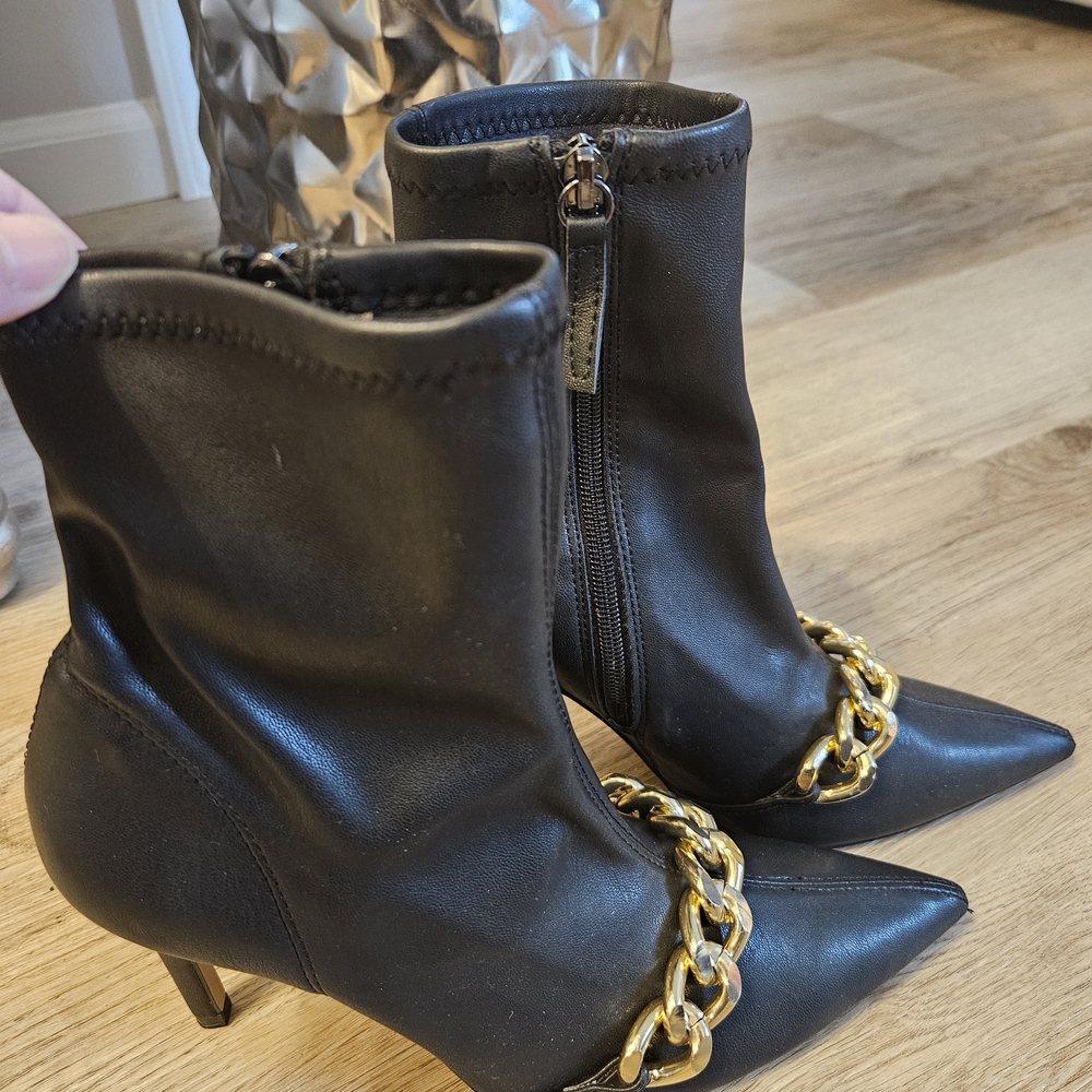 Zara Black Heeled Boots with Gold Chain